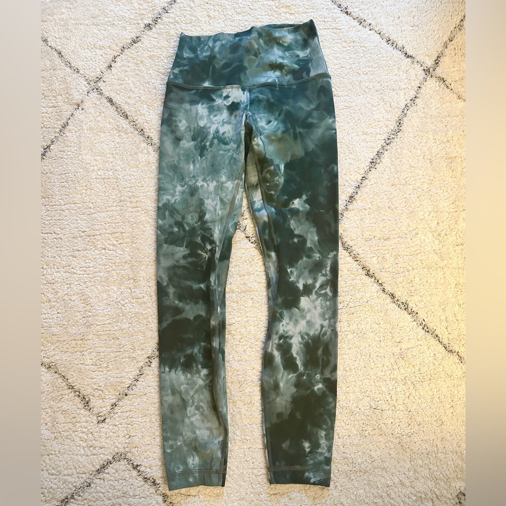 Lululemon Align 25” in Diamond Dye Starlight Smoked Spruce pattern